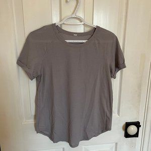 Lululemon tie-back tshirt, Size 4